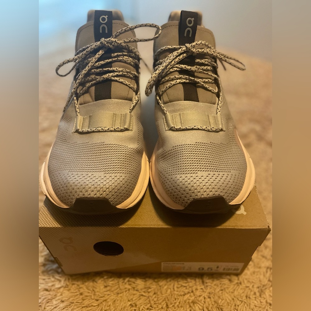Women’s On Cloudnova shoes. Pearl-Shell
